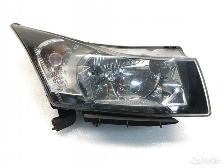 Фара правая Chevrolet Cruze седан 1.8 2010