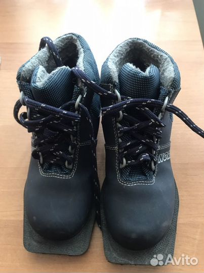 Лыжные ботинки