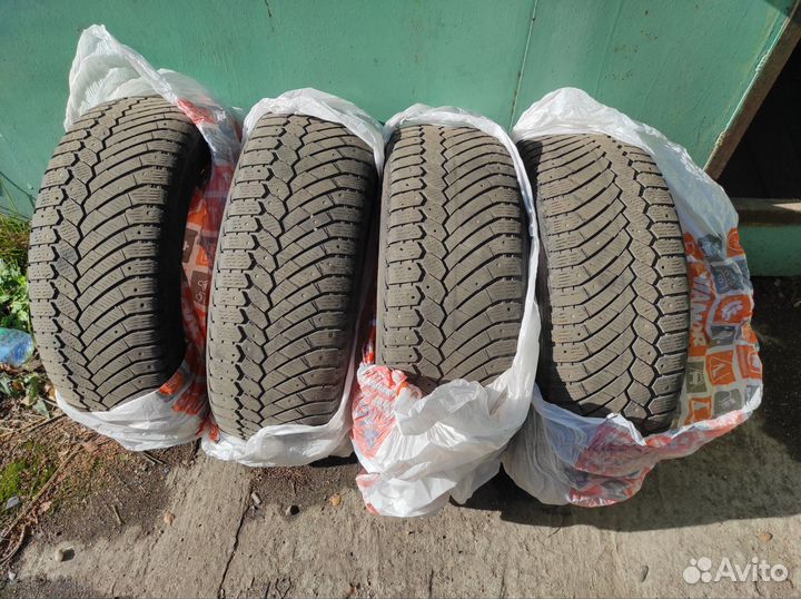 Continental ContiIceContact 4x4 235/55 R18 104T