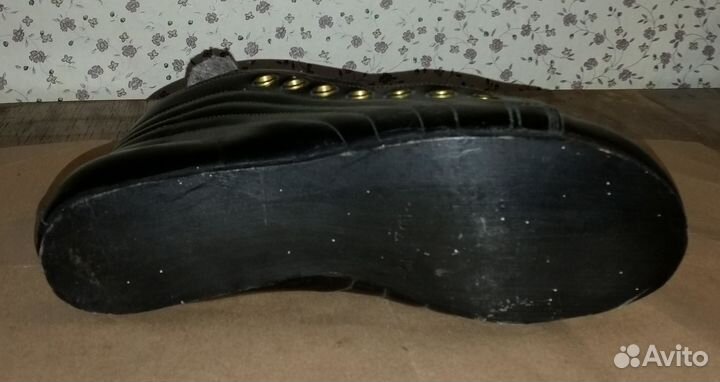 Ботинки хоккейные