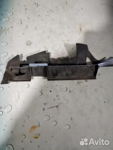 Воздуховод радиатора охлаждения левый 3B0121283A