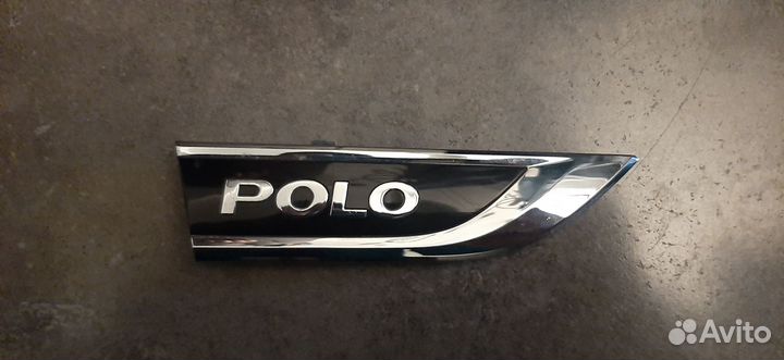 Эмблема крыла переднего polo