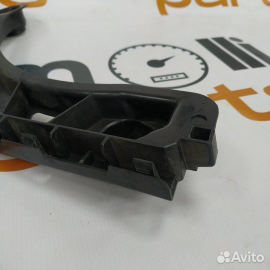 Кронштейн заднего бампера Volkswagen Tiguan 2 2019