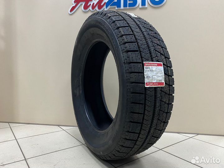 Bridgestone Blizzak VRX 225/60 R17 99