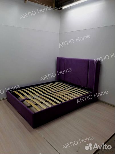 Кровать с подъемным механизмом