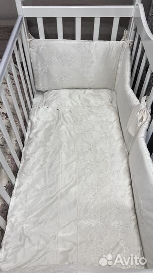 Детская кровать и комплект на выписку