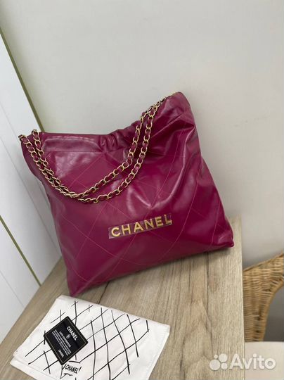 Сумка Chanel 22 Handbag Shiny Calfskin Rose Red