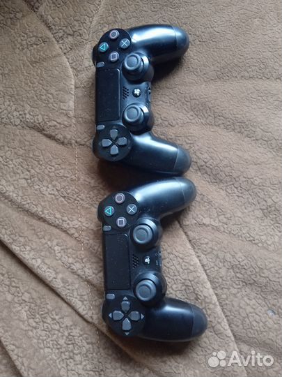 Sony playstation 4 pro 1tb + 1 геймпад + 8 игр