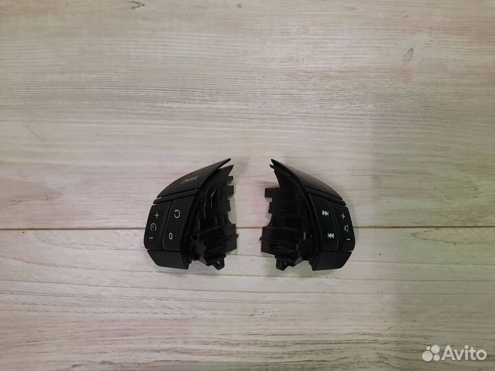 Кнопки руля Volvo XC90