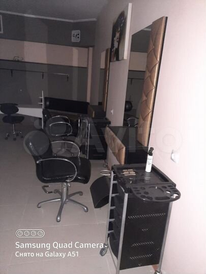 Парикмахерская с помещением