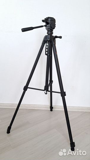 Штатив для фотоаппарата