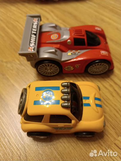 Кубики, деревянные игрушки, машинки и тд