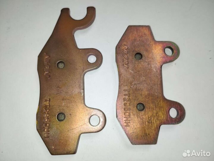 715500335 Тормозные колодки Maverick Commander FL