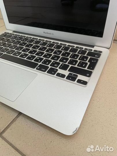 Ноутбук MacBook Air 11 (2011)