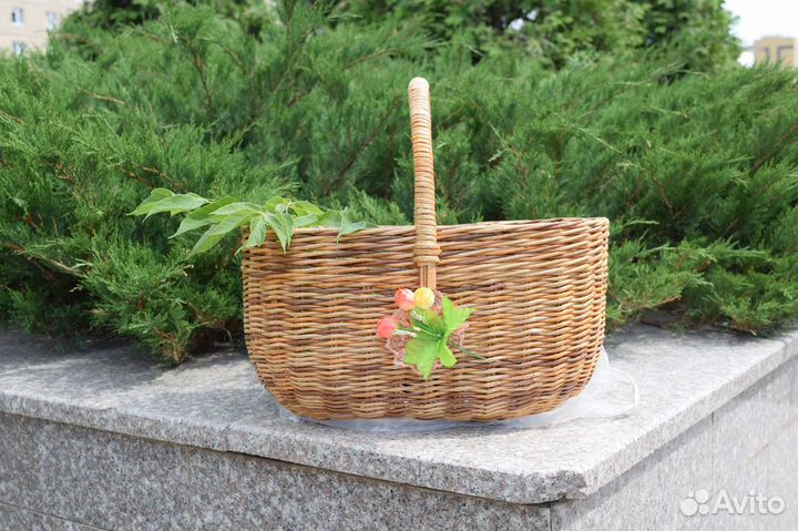 Корзинка плетёная (лукошко)