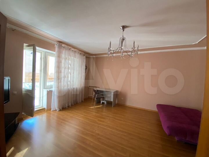 2-к. квартира, 65 м², 3/17 эт.