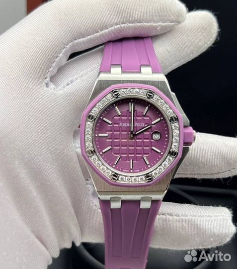 Часы женские красивые кварцевые