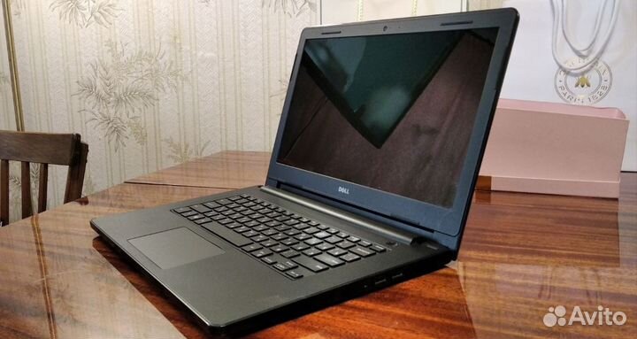 Нетбук Dell 14