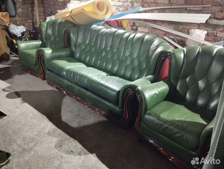 Кожаный диван и 2 кресла бу пр Беларусь