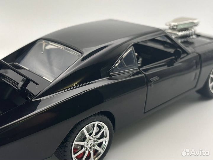 Модель автомобиля Dodge Charger металл 1:24