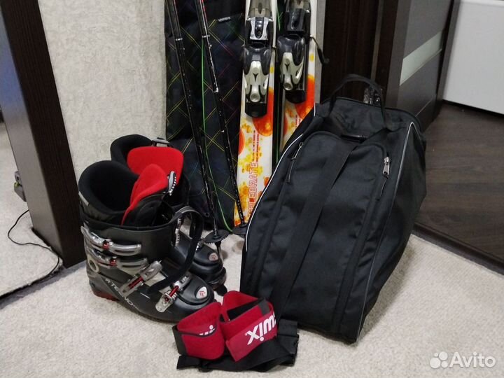 Лыжи с ботинками палки стяжки сумка и чехол