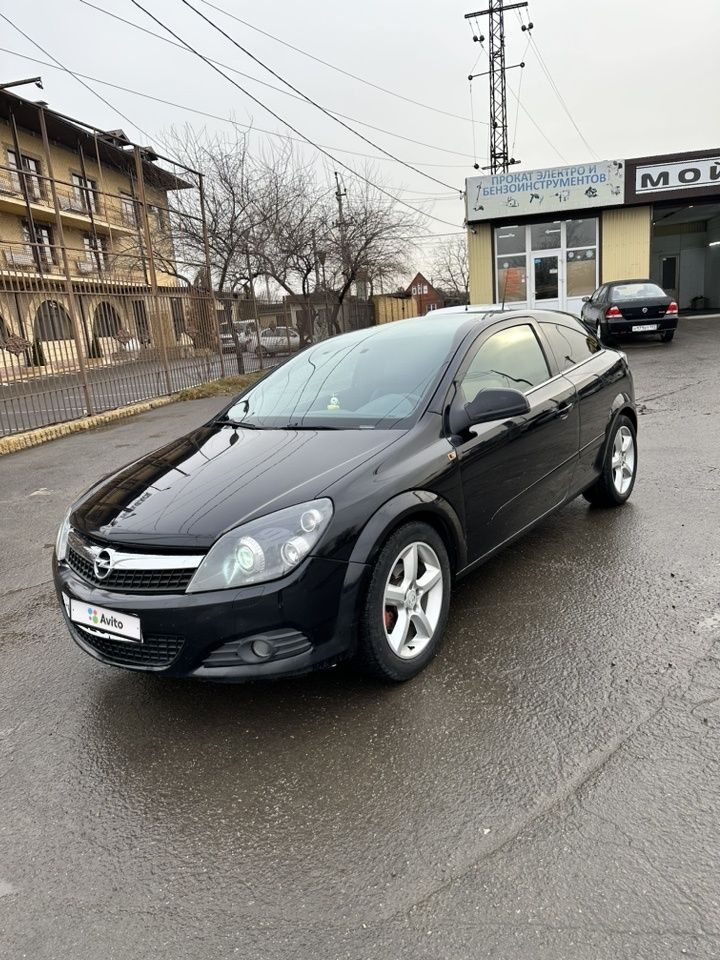 Opel Astra GTC: фото владельца