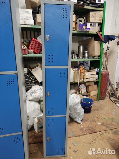 Шкафы металлические / для одежды/ раздевалок