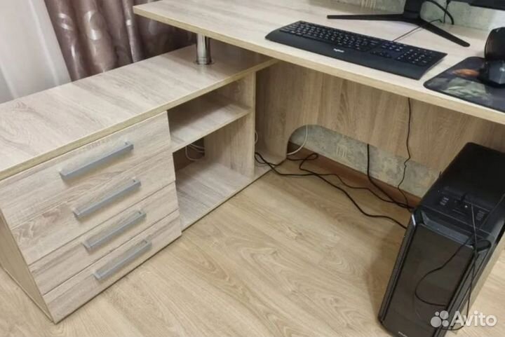 Стол компьютерный Алькор