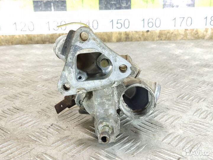 Корпус термостата Mitsubishi Lancer 9