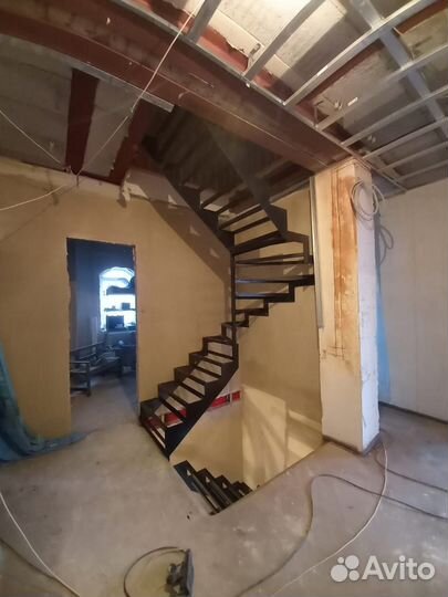 Лестница металлическая