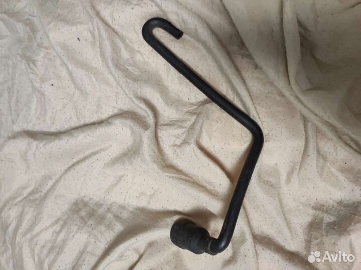 VW Tiguan шланг отвода воды левый оригинал б.у