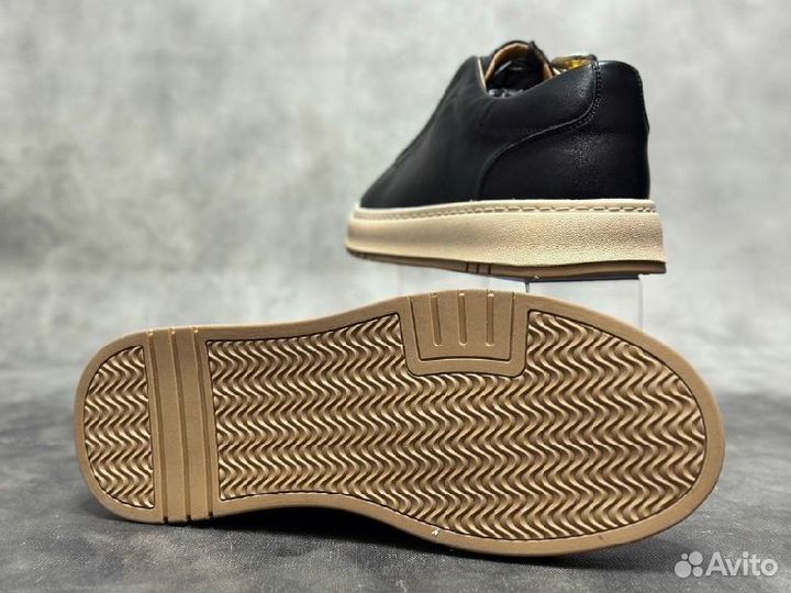 Tesla черные-беж.подошва разм. 44