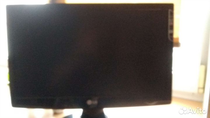 Монитор LG для компьютера