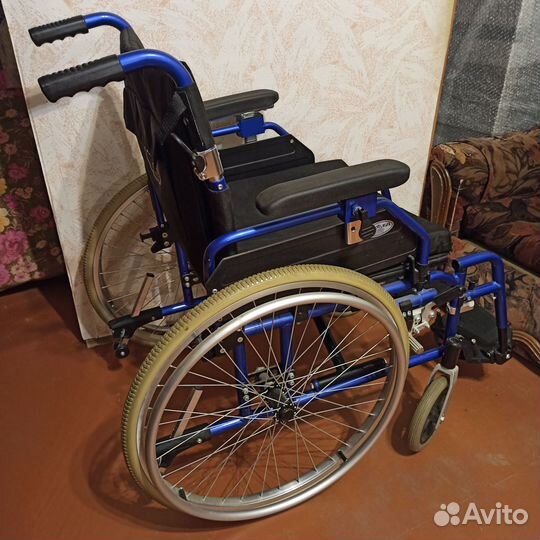 Кресло-коляска для инвалидов. Модель 5000
