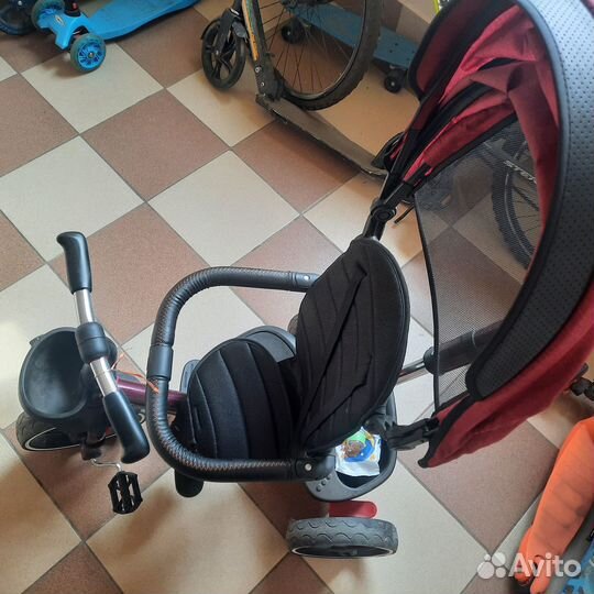 Детский велосипед трехколесный с ручкой