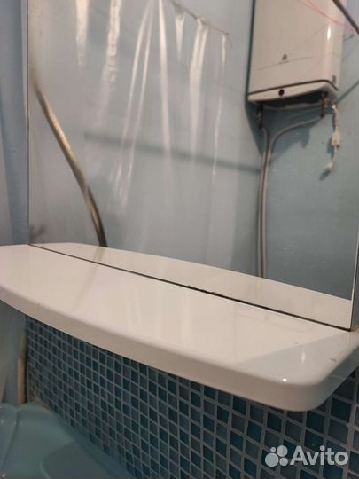 Зеркало в ванную, с полочкой