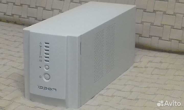 UPS ippon Smart Power Pro 1000