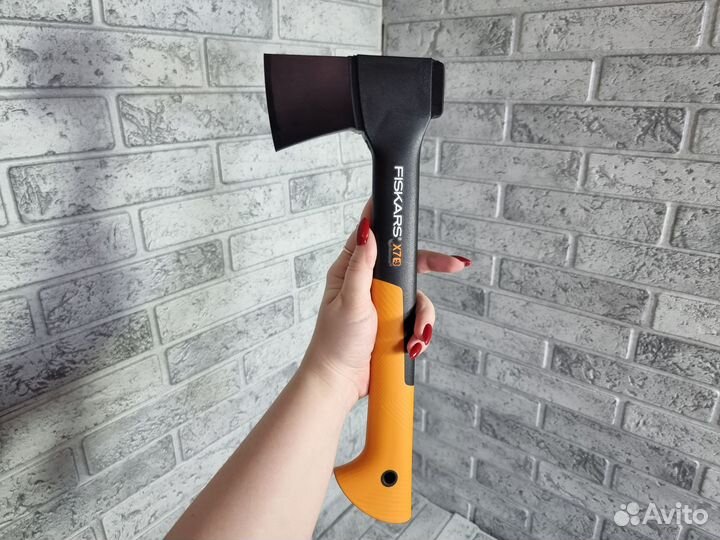 Универсальный топор Fiskars X7 1015618