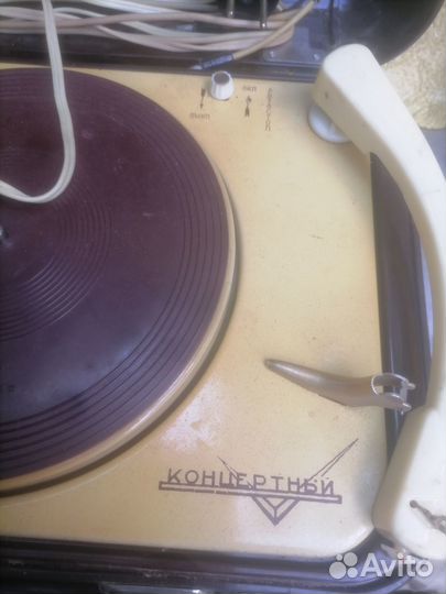 Проигрыватель винила Концертный