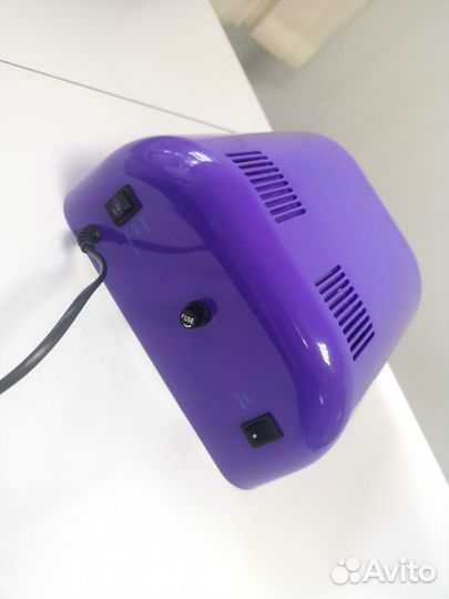 Ультрафиолетовая лампа