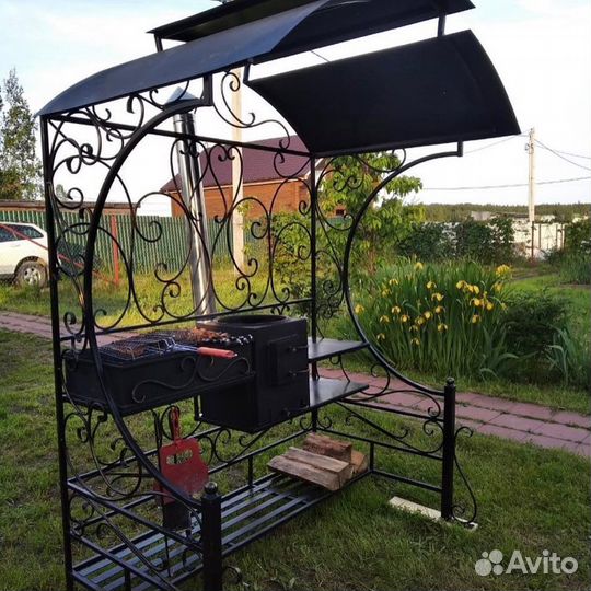 Мангал с крышей