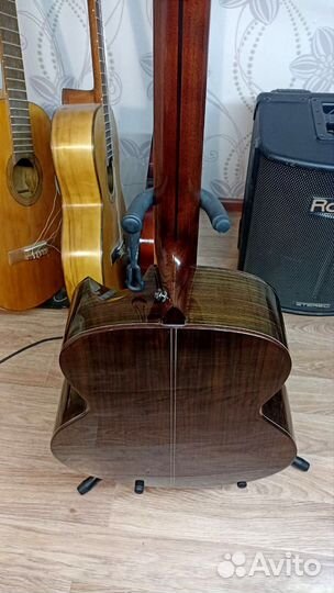 Электроакустическая гитара