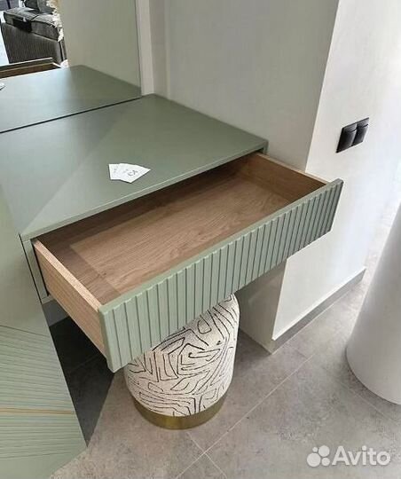 Шкаф на заказ минимализм