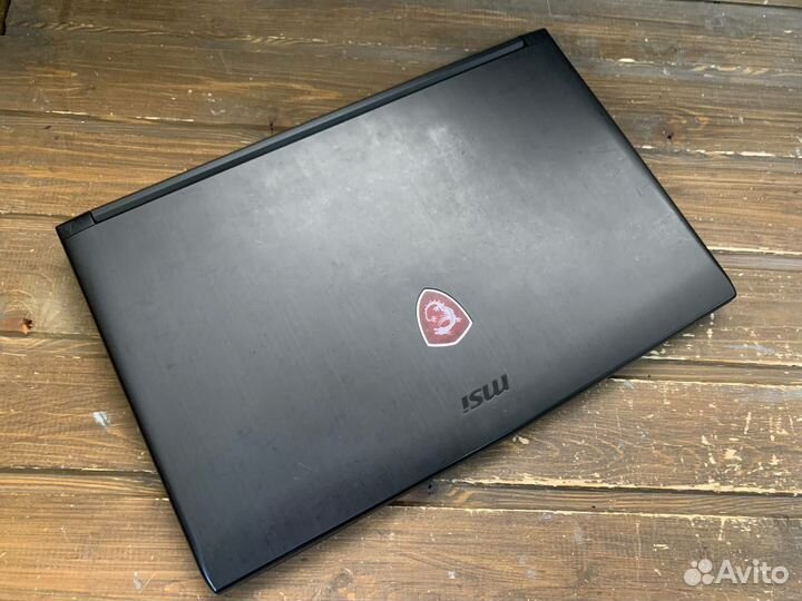 Ноутбук MSI