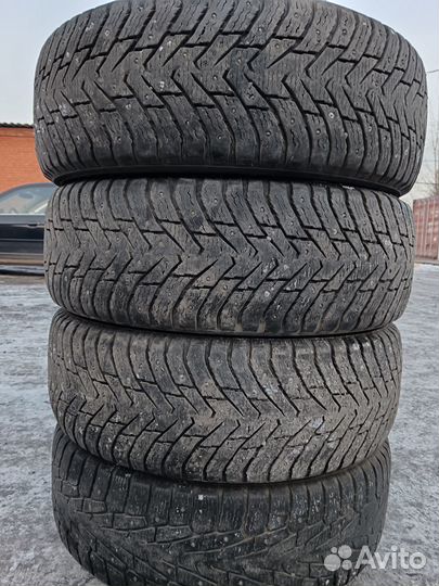 Nokian Tyres Hakkapeliitta 8 SUV 245/70 R16 111T