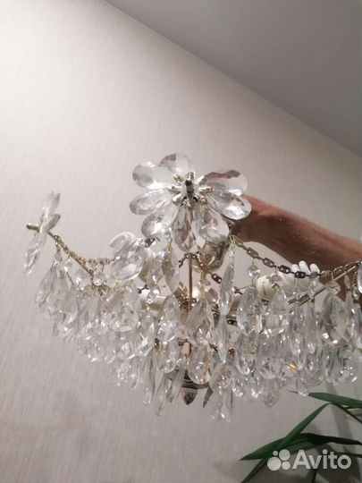 Люстра хрустальная и бра