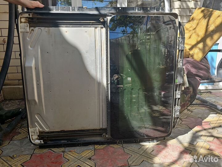 Люк на крышу