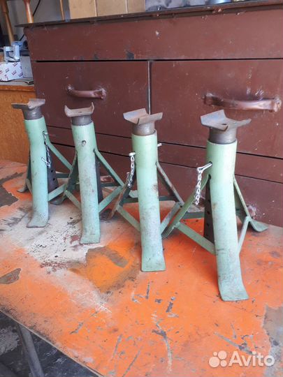 Подставки под автомобиль