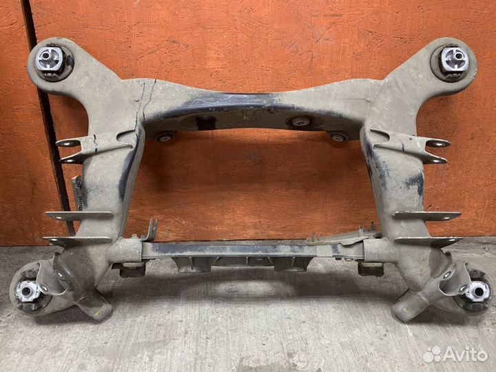 Подрамник задний Mercedes w221