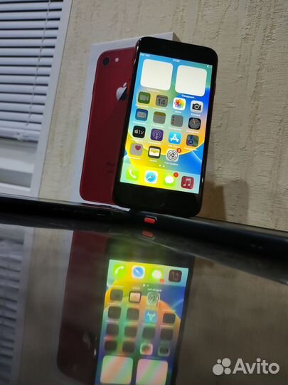 iPhone 8, 64 ГБ